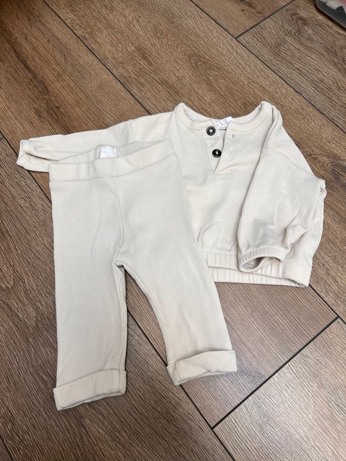 Ensemble beige 3 mois - photo numéro 2