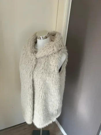 Aroma veste à poil blanche sans manches fausse fourrure, veste sans manches à capuche