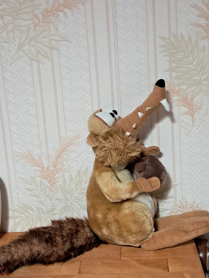 Peluche Scatch l'Age de Glace 2 - photo numéro 3