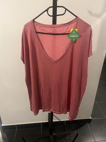 Tee-shirt rose Taille XXL.