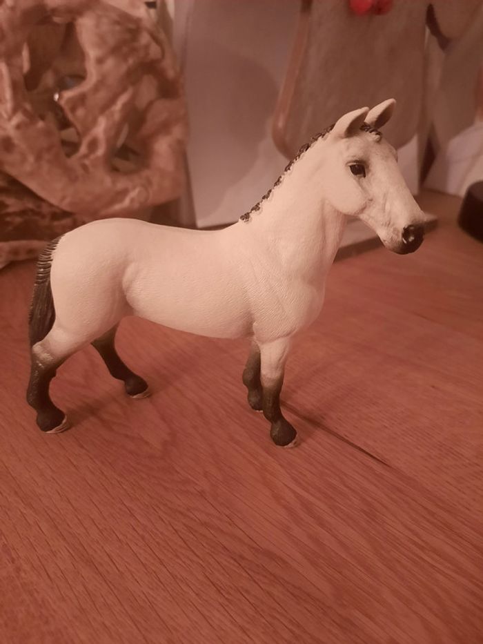 Schleich cheval
