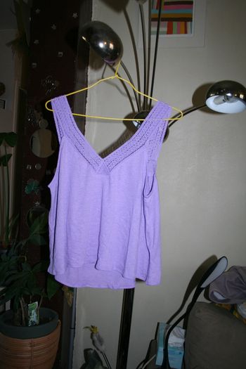 🌸Top lin avec  broderies Taille 40 "Mango" Neuf 🌸