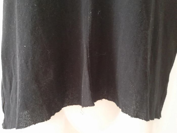 Tee-shirt noir col V Zara - photo numéro 4