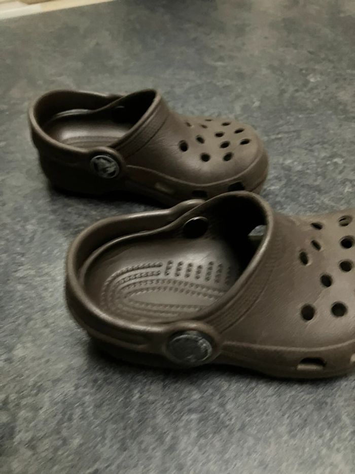 Sandales crocs 21/22 - photo numéro 7