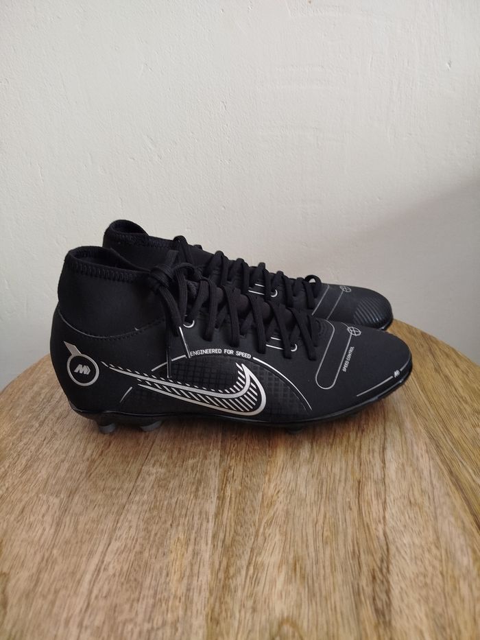 Crampons Nike T 39 - photo numéro 6