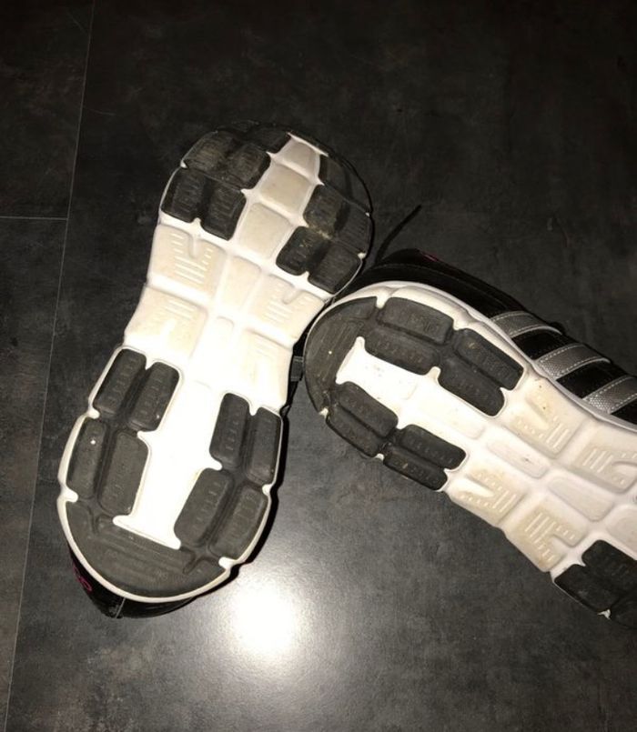 Baskets 39 1/2 Adidas - photo numéro 3