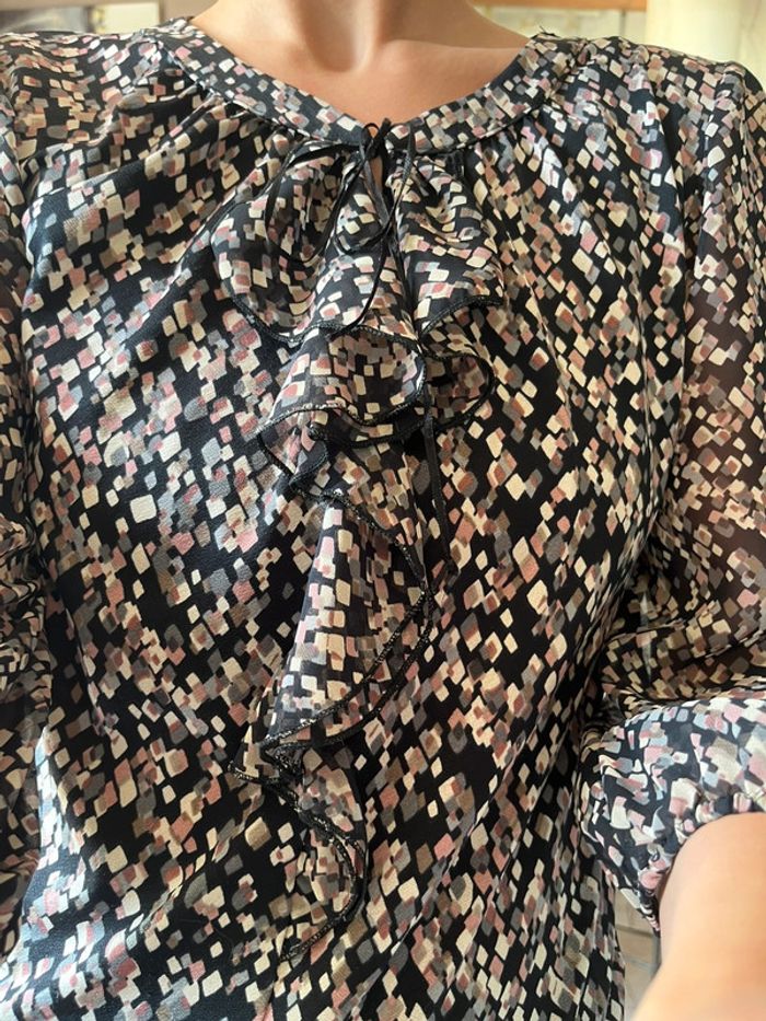 Blouse à froufrous old money Gabrielle Solis fleurie y2k 2000yer siren office core - photo numéro 3