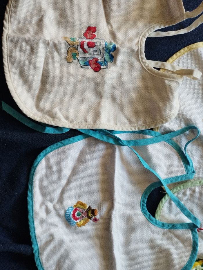 Lot bavoirs - photo numéro 3