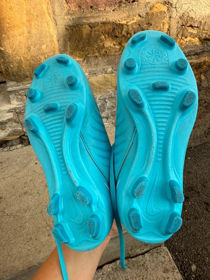 Crampons Nike Phantoms pointure 32 - photo numéro 6
