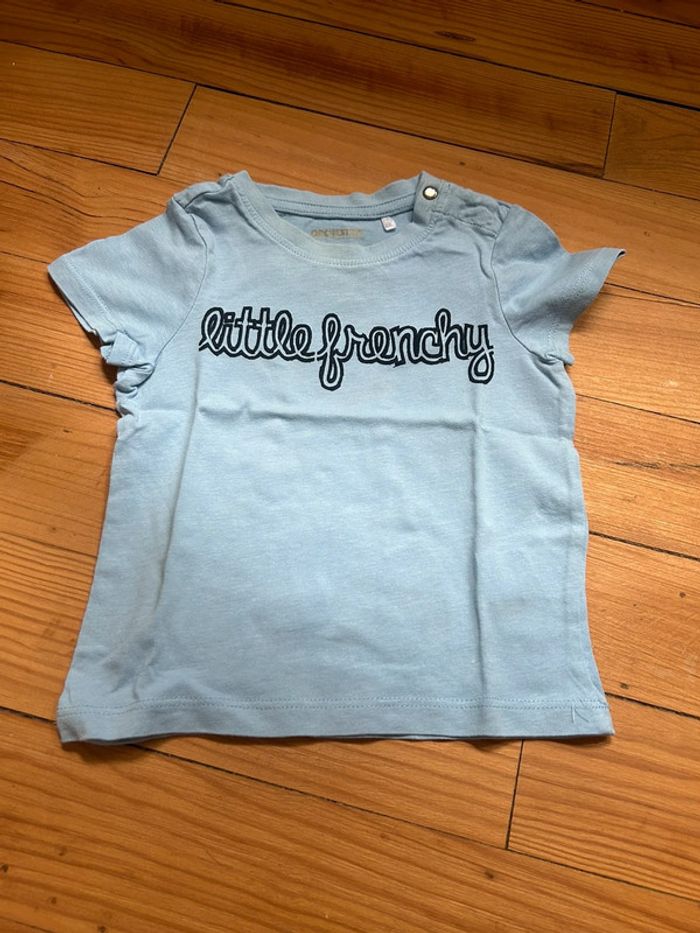 T-shirt bleu