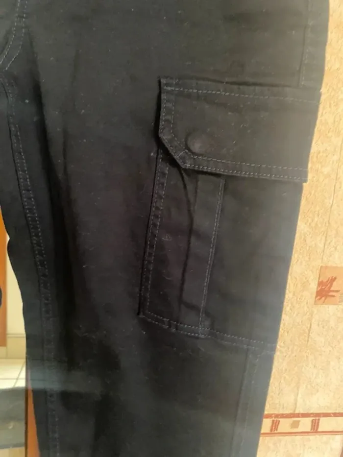 Pantalon cargo homme Kiabi – Style & confort en taille 36 🖤 - photo numéro 6