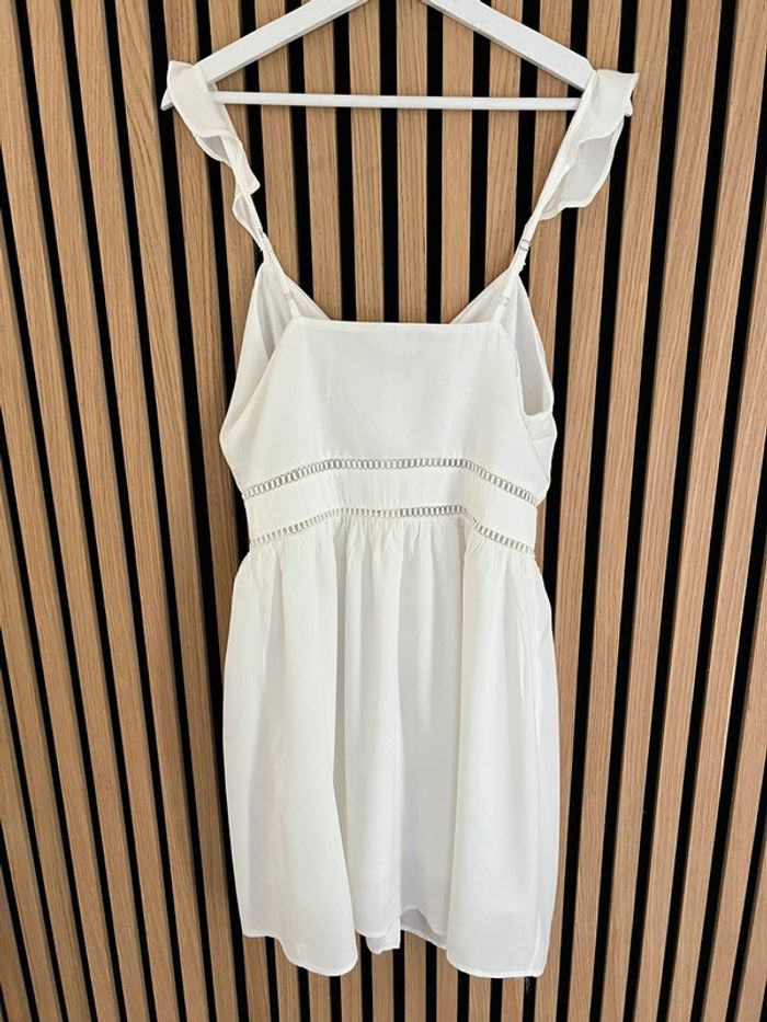 Robe courte blanche Pretty Wire M 38 - photo numéro 3