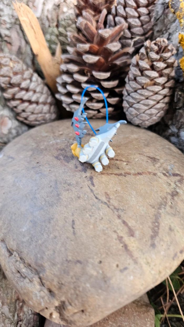 Super petite figurine Pokemon Nintendo Giratina porte clé - photo numéro 5