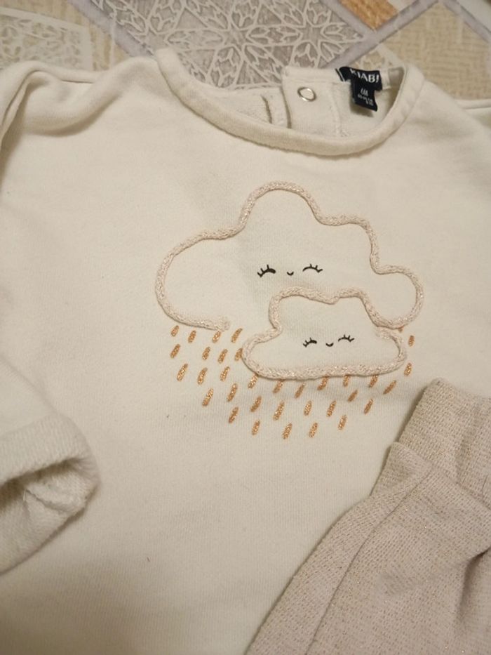 Ensemble de vêtements - photo numéro 3