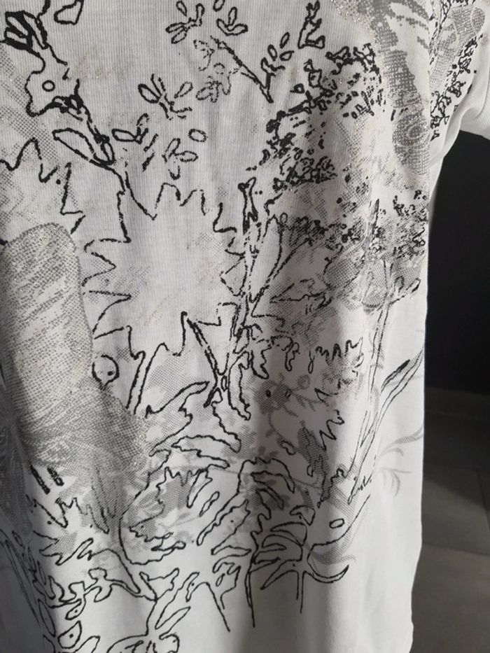 T-shirt blanc imprimé papillon - photo numéro 2