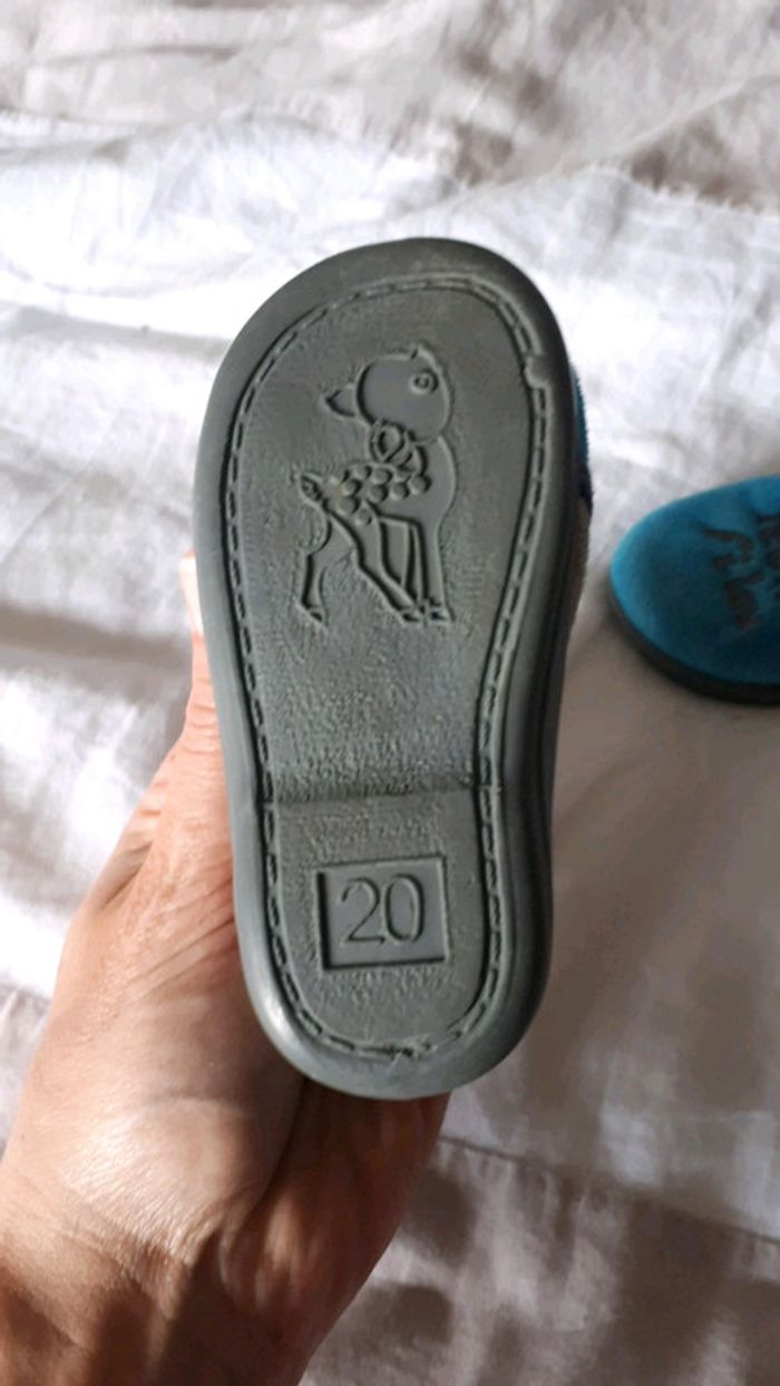 Chaussons taille 20 - photo numéro 3