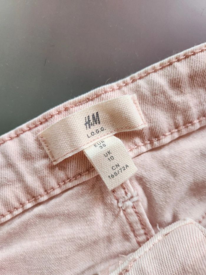 Joli Short en jean Rose pâle de marque H&M et de taille 38 - photo numéro 4