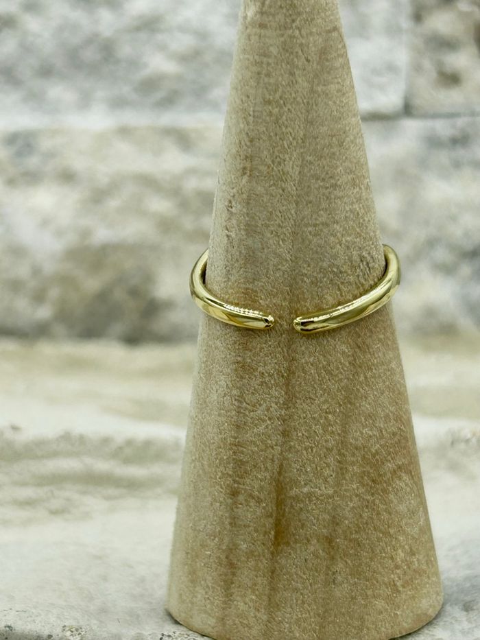 Bague dorée  en acier inoxydable - photo numéro 2