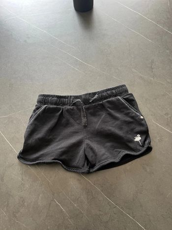 Short noir