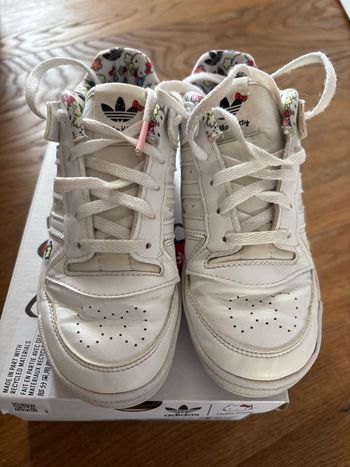 Basket Adidas, Hello Kitty taille 31