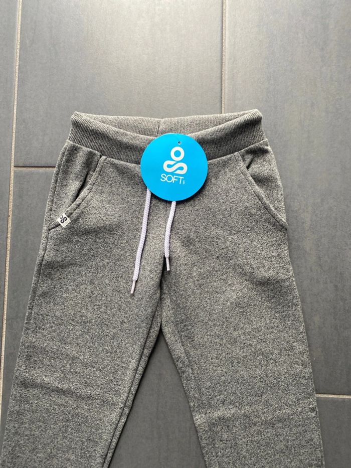Pantalon fille 8 ans - photo numéro 2