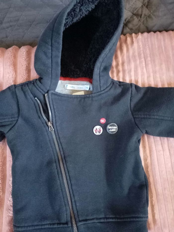 Gilet à capuche 18 mois