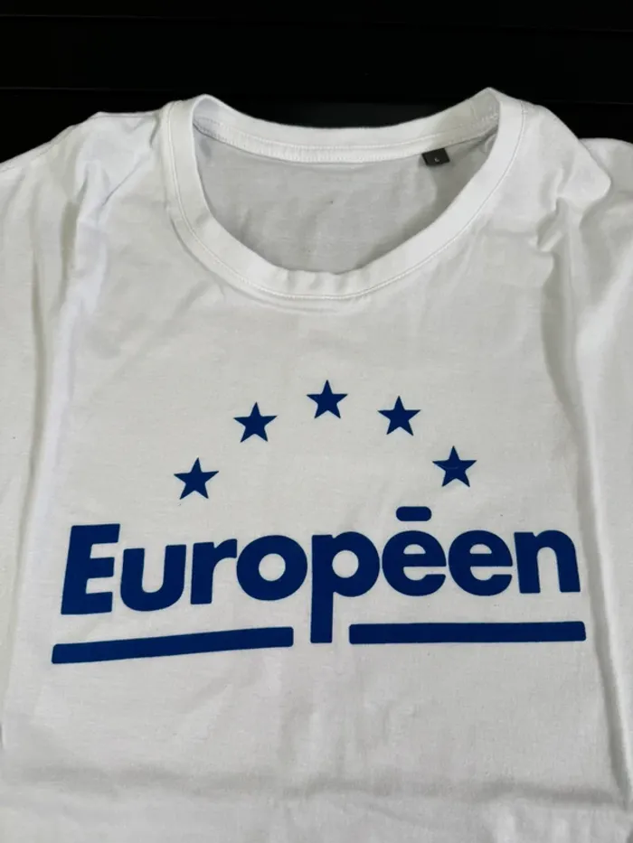 Tee-shirt blanc - photo numéro 2