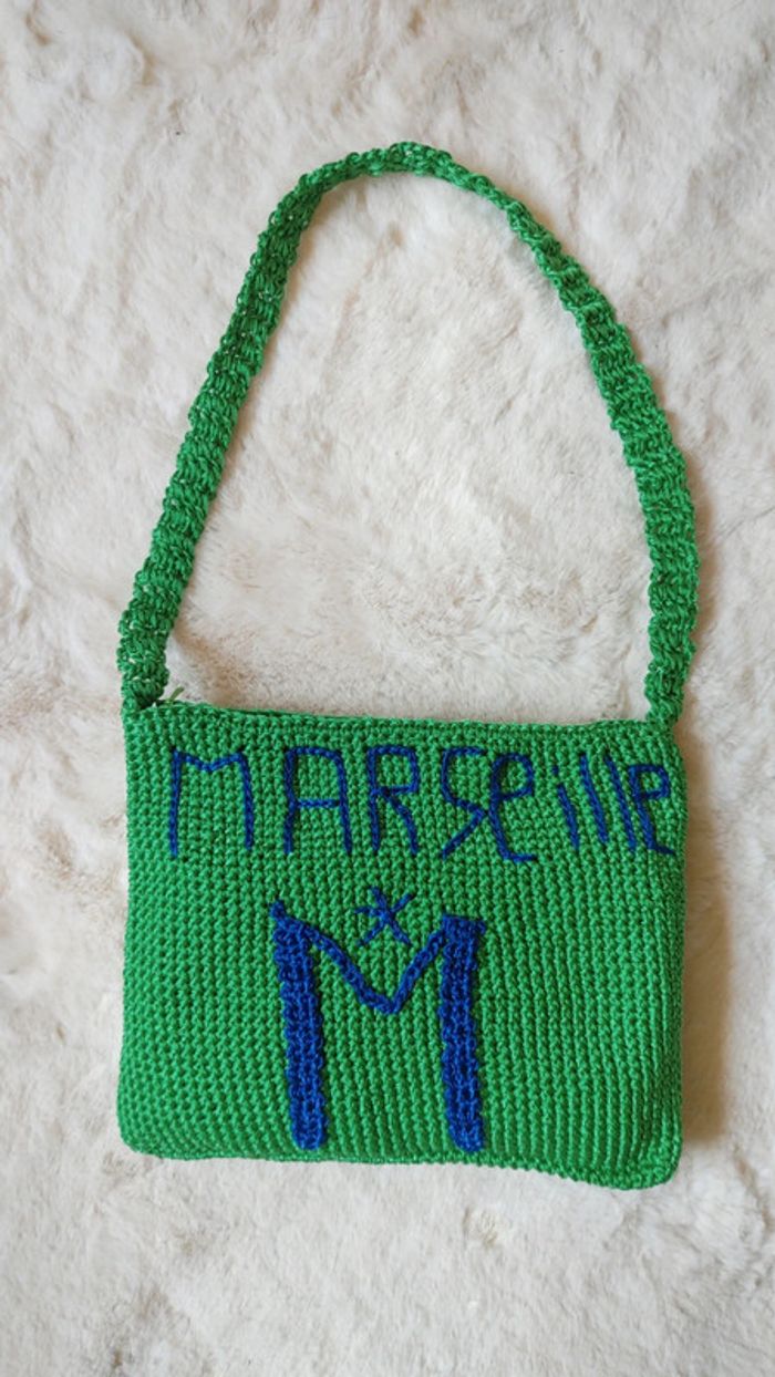 Magnifique sac tricoté main avec fil en nylon en bandoulière - photo numéro 2