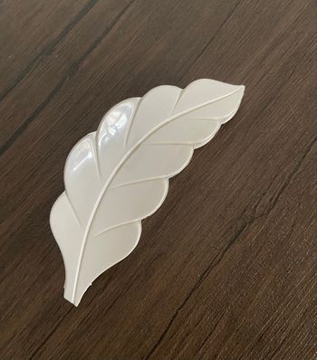 Pince à cheveux motif feuille