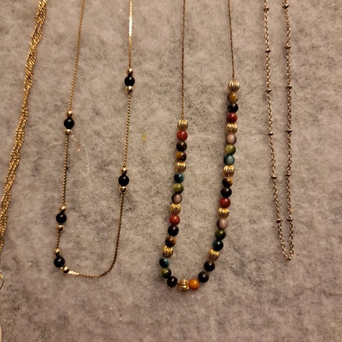 Lot colliers doré tout en finesse - photo numéro 11