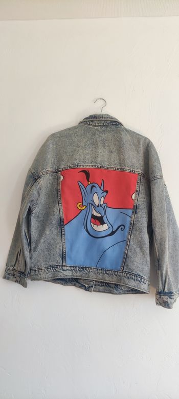 Veste en jean customisée Aladdin (Génie)