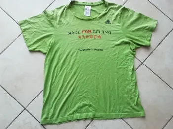 Tee shirt Adidas Taille  L - XL (grand M)..