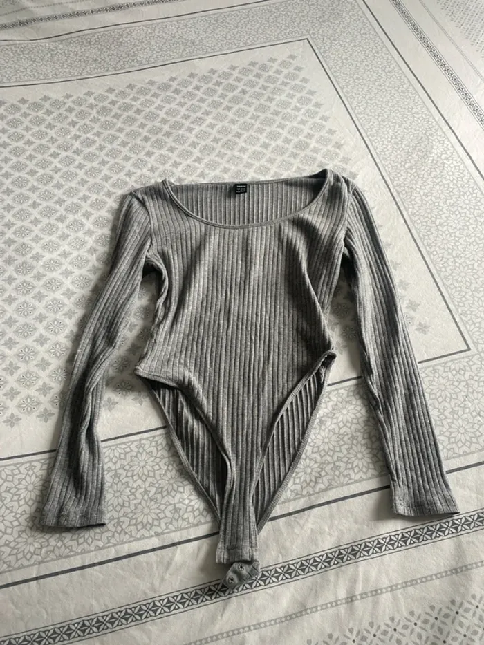 Shein - body manches longues T36
