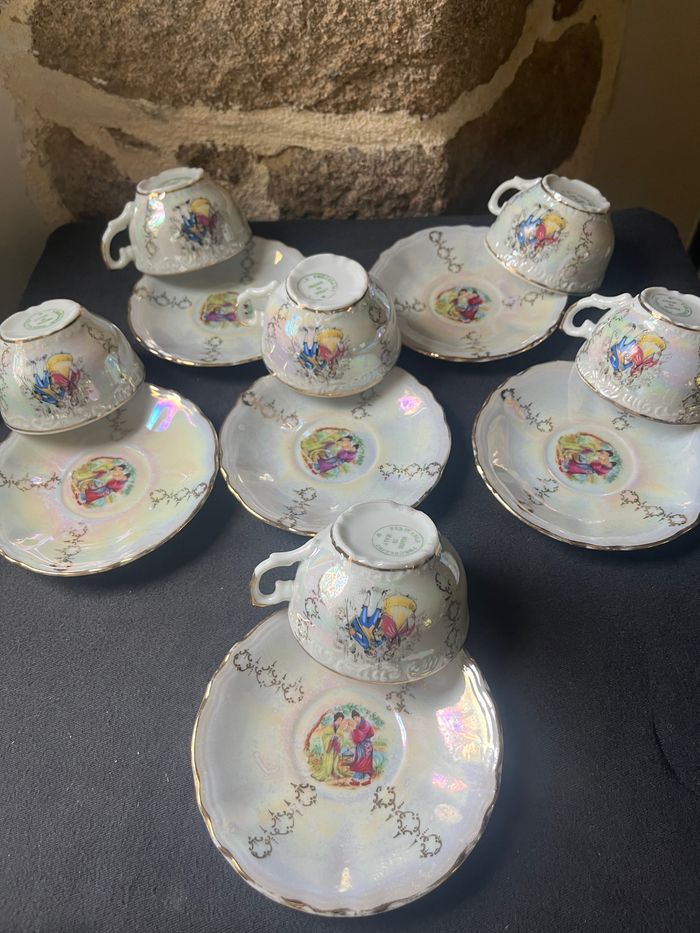 Magnifique Lot de 6 tasses et 6 sous tasses Porcelaine Italy nacrée Vintage - photo numéro 2