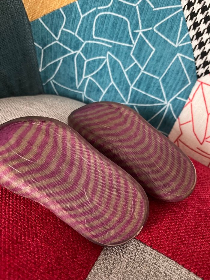 Chaussons chaussette fille taille 23, made in France, isotoner - photo numéro 4