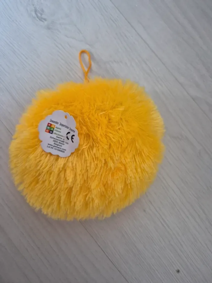 Peluche smiley neuve - photo numéro 2