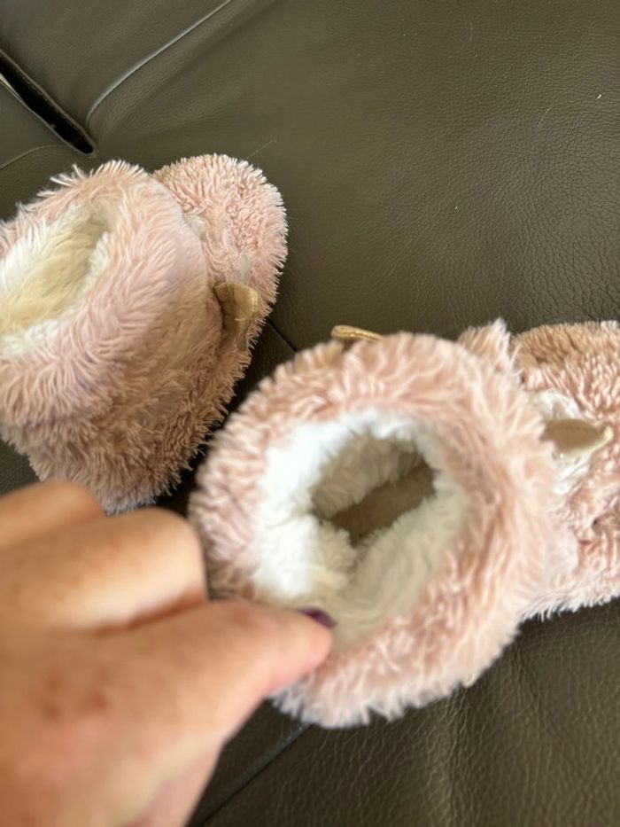 Chaussons chauds licorne pointure 27 - photo numéro 4