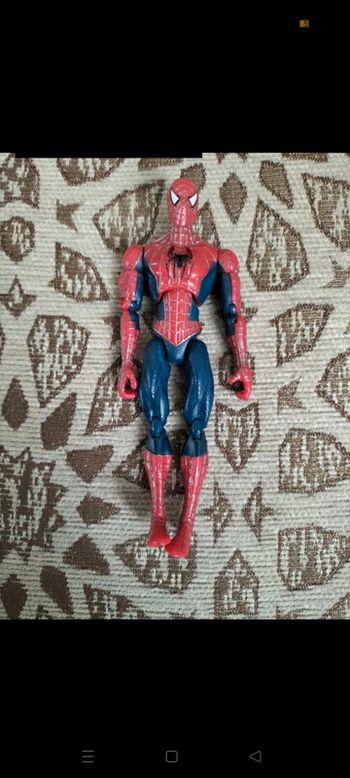 Figurine Spiderman (ne pas acheter lire l'annonce)