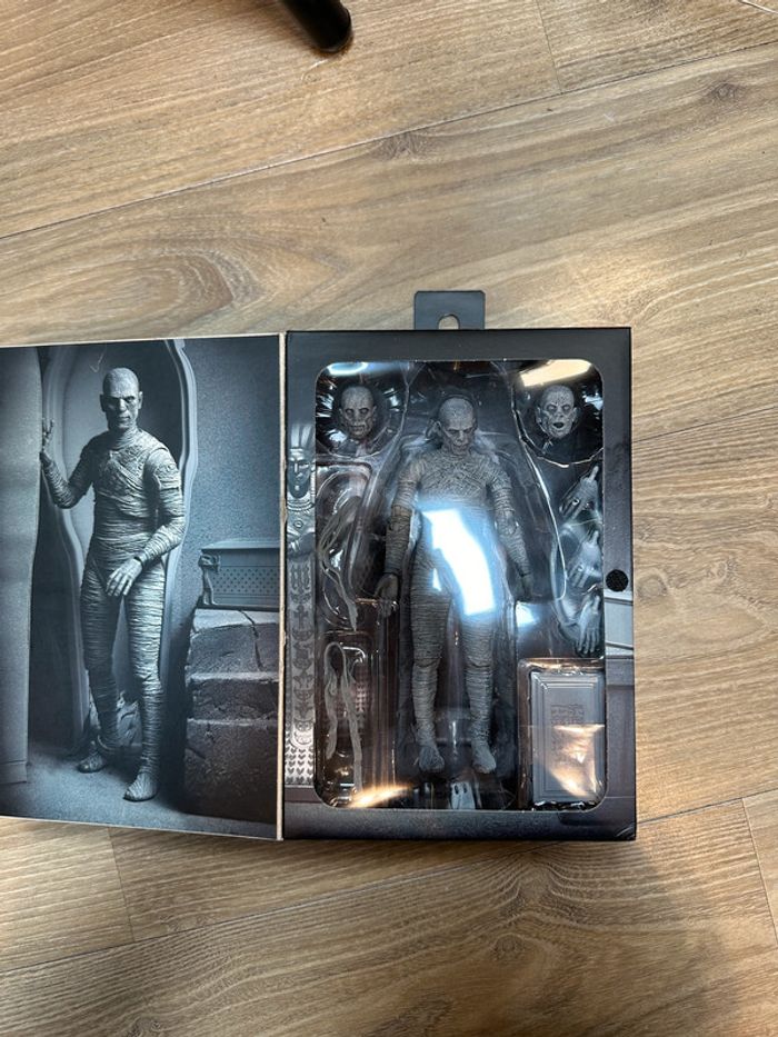 Ultimate Mummy – Figurine Universal Monsters Neca N&B – 18 cm - photo numéro 2