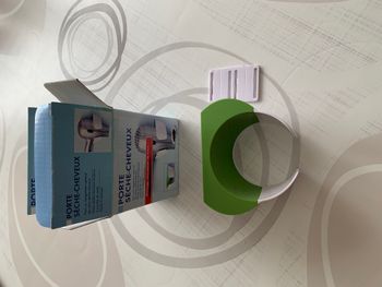 Porte sèche-cheveux