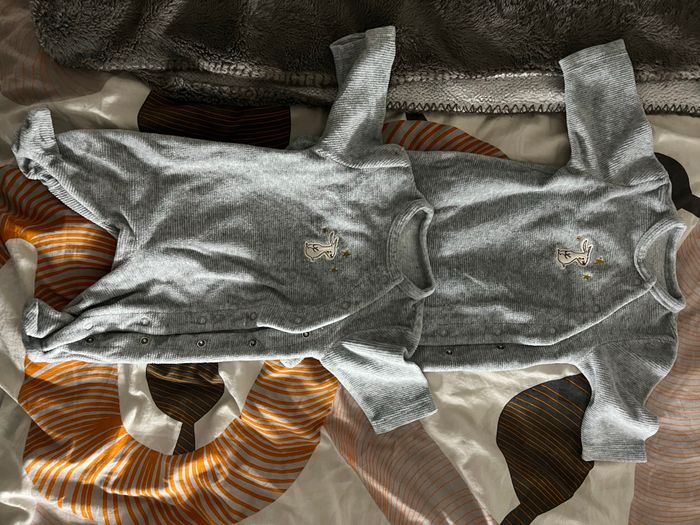 Lot de pyjamas jumeaux - photo numéro 5