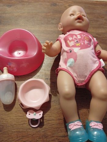 Poupée baby born interactive et ses accessoires