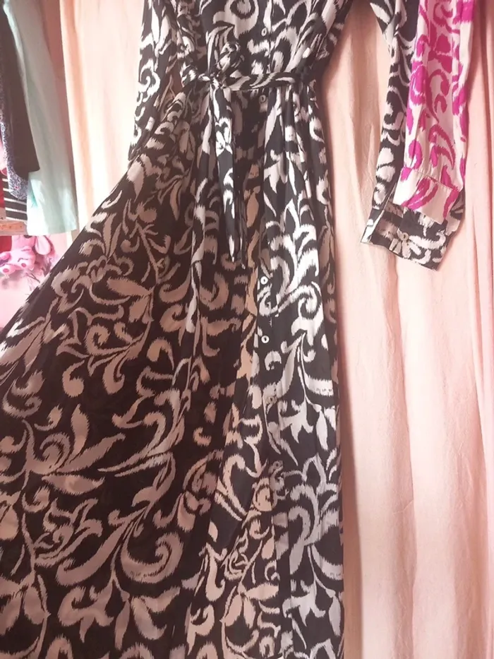 Lot de robes chemise longues satinées en très bon état taille S - photo numéro 6