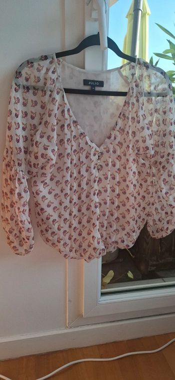 Blouse femme fleurs, excellent qualité et état. Taille 36