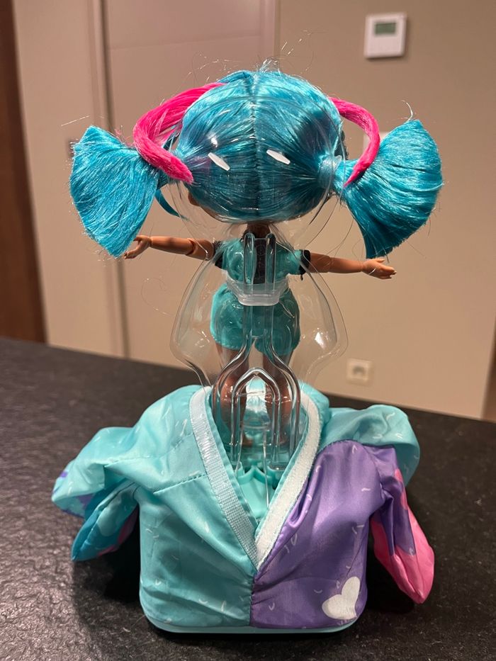 Poupée LOL Tweens Emma Emo - photo numéro 8