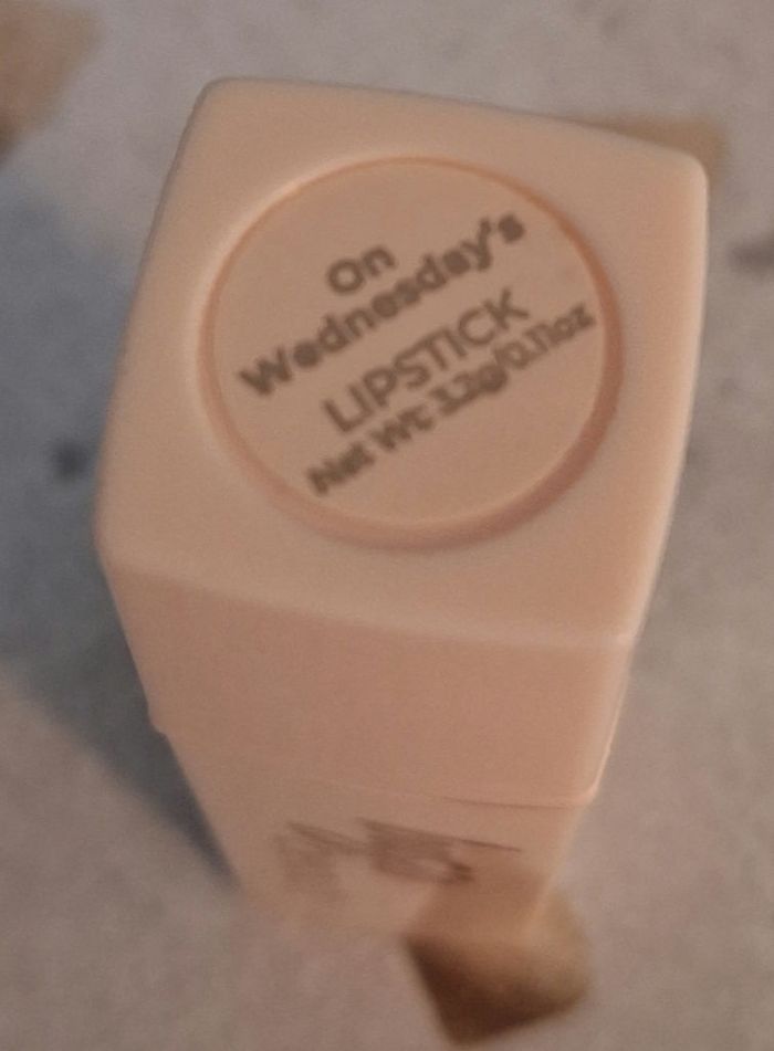 Rouge à lèvres et Eye liner - photo numéro 3