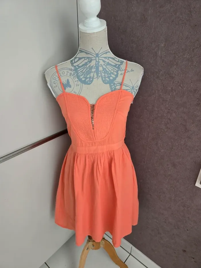 Robe Bonobo taille S très bon état, très peu portée