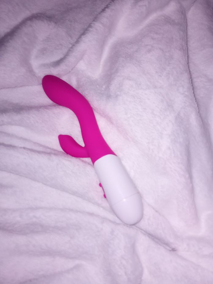 Vibromasseur pour femme neuf - photo numéro 3