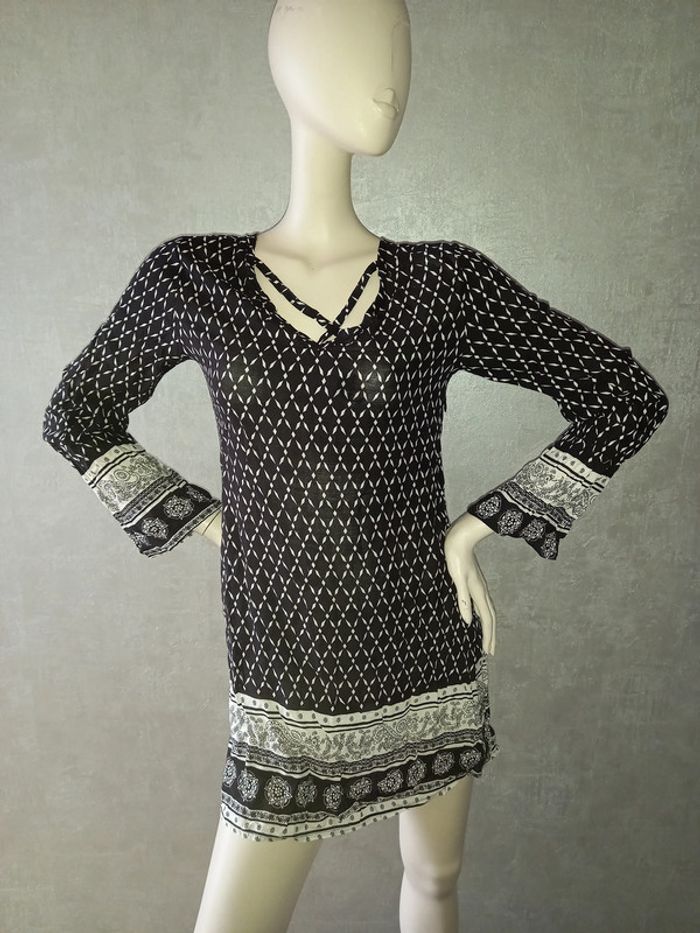robe courte noire et blanche taille 36