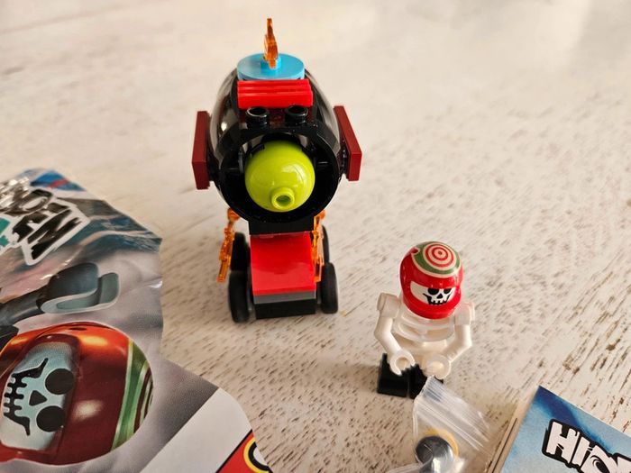 LEGO Hidden Side 30464 El Fuego's Stunt Cannon, polybag complet, notice, figurine, canon, squelette - photo numéro 2